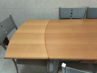 Mesa de cocina y 4 sillas