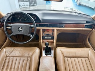 Mercedes-Benz Clase S W126 300SEL