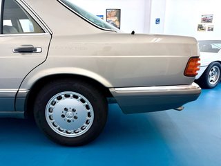 Mercedes-Benz Clase S W126 300SEL