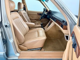 Mercedes-Benz Clase S W126 300SEL