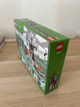 LEGO Minecraft Il Giardino Pallido 21586. Nuovo.