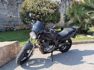 Suzuki GS 500 Naked Negra