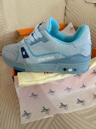 Zapatillas Louis Vuitton Azules y Blancas