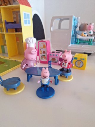 Lote Juguetes Peppa Pig Casa, Coche y Colegio