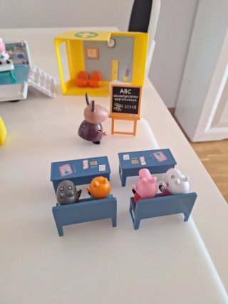 Lote Juguetes Peppa Pig Casa, Coche y Colegio