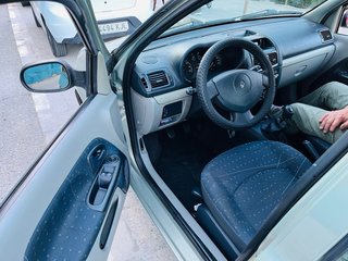 Renault Clio 2003