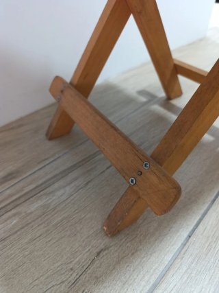 Taburete plegable de madera