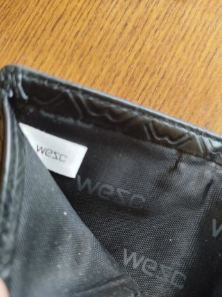 Billetera WeSC