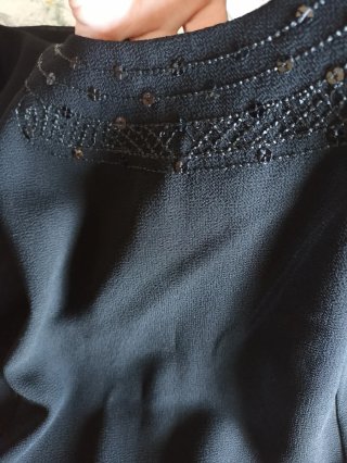 Blusa negra bordada talla 50
