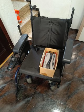 Silla de ruedas eléctrica Quickie cómo nueva poco