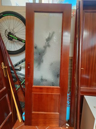 Puerta madera maciza con o sin cristal