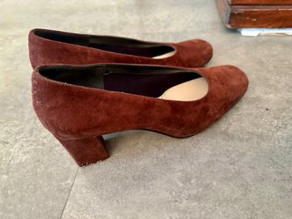 Zapatos de salón Patrizia Arcaldi marrones