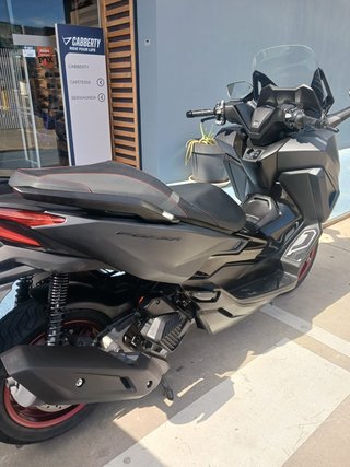 Honda Forza 125 ESP Edit Negra/Roja