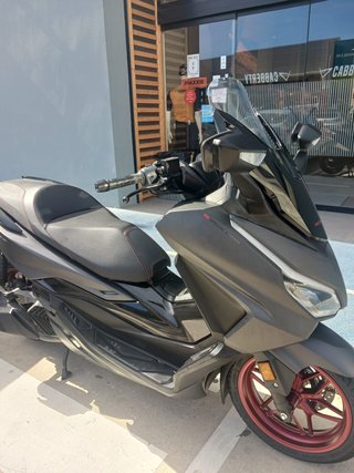 Honda Forza 125 ESP Edit Negra/Roja