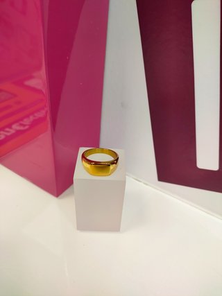 Anillo acero dorado tipo sello T20