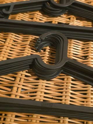 Perchas Ikea Negras Plástico