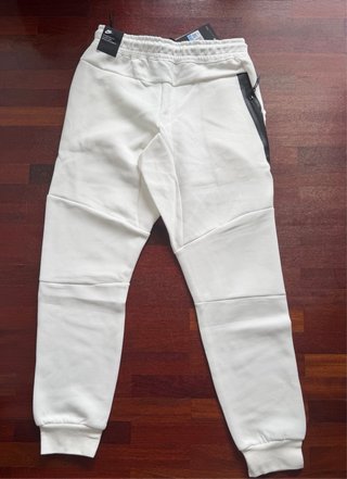 Conjunto Nike Tech Fleece Blanco Talla M