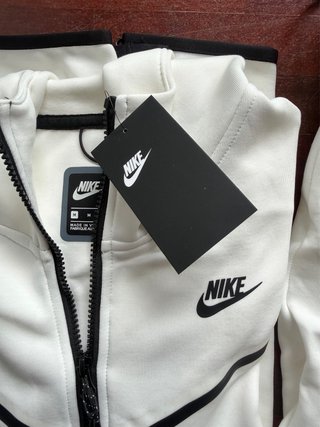 Conjunto Nike Tech Fleece Blanco Talla M