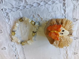 Bracciale elasticizzato madreperla con scatolina