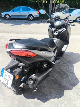 Yamaha Xmax Maxi Scooter Negra/Gris