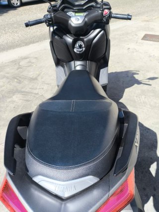 Yamaha Xmax Maxi Scooter Negra/Gris