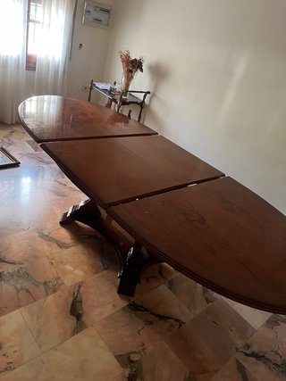 Tavolo da pranzo allungabile in legno classico