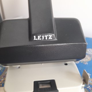Grapadora y Perforadora Profesional Novus