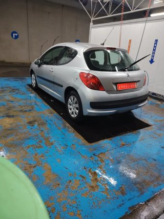 Peugeot 207 2006