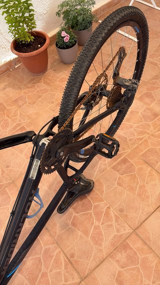 2 Bicicletas Scott y Rockrider para poner a punto