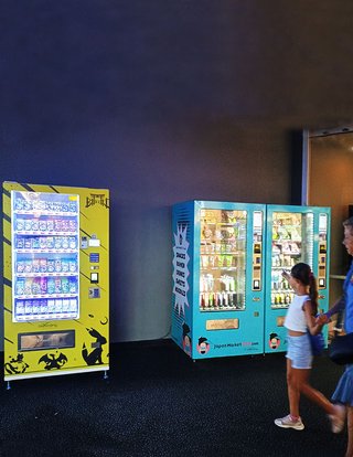 Máquina vending de cartas Pokémon