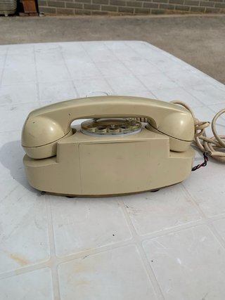 Telefono vintage beige da collezione