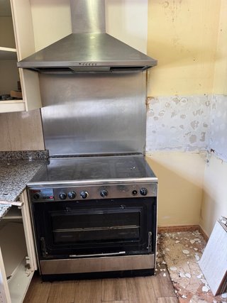 Campana extractora 90cm y horno gas