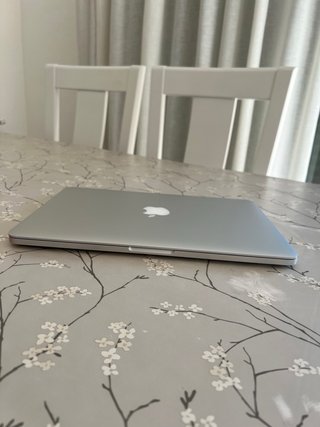 MacBook Pro Retina 13” Plateado 1TB + Cargador