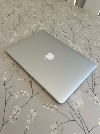 MacBook Pro Retina 13” Plateado 1TB + Cargador