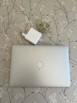MacBook Pro Retina 13” Plateado 1TB + Cargador
