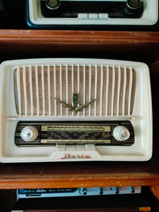 Radios Antigua Vintage. Preguntar precios.