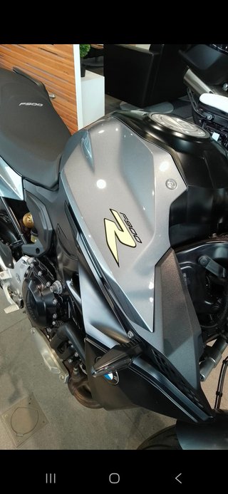 BMW F900R 2023 gris