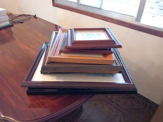 Cornici per foto in legno e vetro di varie dimensioni