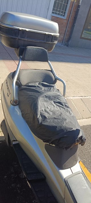 Piaggio Hexagon 125cc Plata