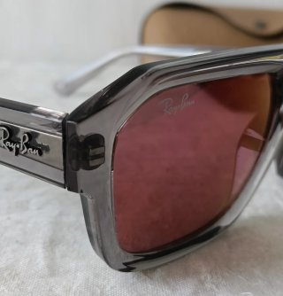 Ray-Ban Corrigan Occhiali da Sole Unisex