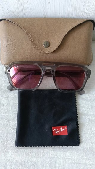 Ray-Ban Corrigan Occhiali da Sole Unisex