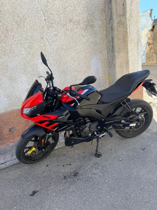Aprilia Tuono 125cc Naked Roja