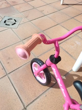 Bicicleta infantil Chicco rosa sin uso
