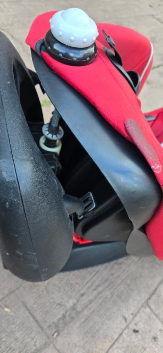 Silla de coche para bebé roja