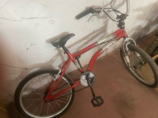 Bicicleta Monty BMX Rossa
