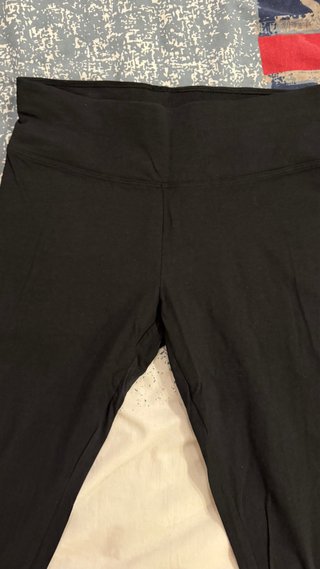 Pantalones pitillo tipo leggins negros