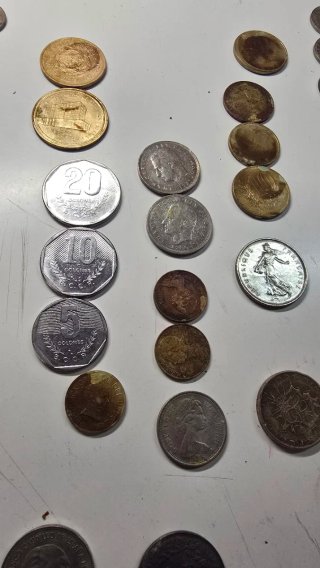 Lote de monedas variadas