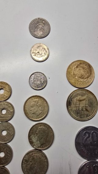 Lote de monedas variadas