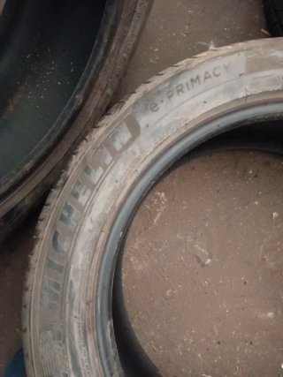 2 Neumáticos Michelin 235/50 R19 99V