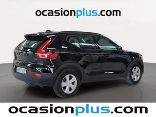 Volvo XC40 T2 Momentum Core 95 kW (129 CV)